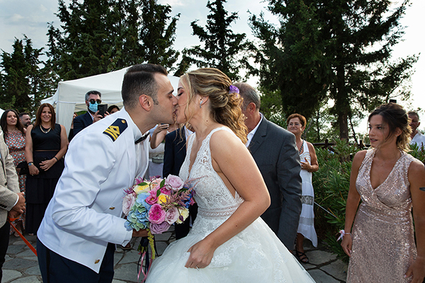 beutiful-military-wedding-thessaloniki-coorful-flowers_10