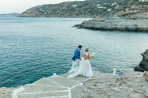 destination-summer-wedding-sifnos-island-white-florals_48
