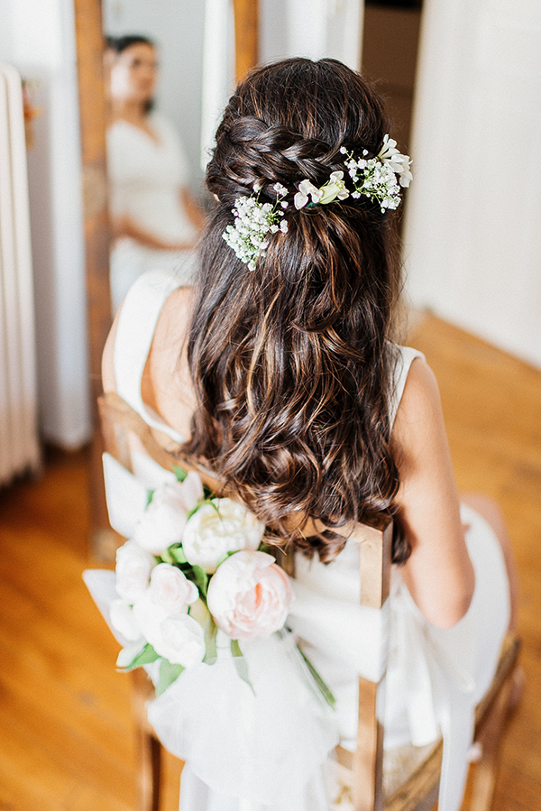 romantic-fall-wedding-olives-white-roses_05x