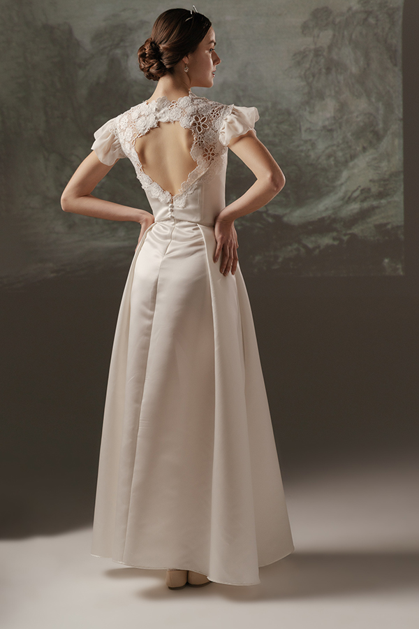 ultra-elegant-wedding-dresses-romantic-details_12