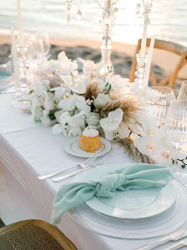dreamy-beach-styled-shoot-most-romantic-details_04