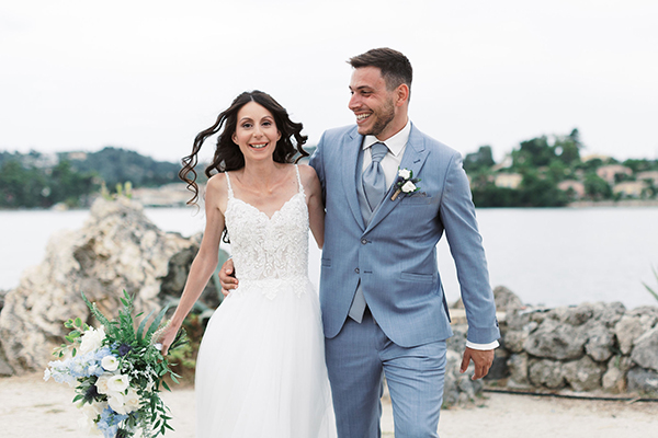 modern-summer-wedding-corfu-island-light-blue-hues_02