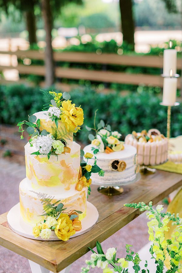 bright-citrus-inspired-styled-shoot-yellow-shades_25