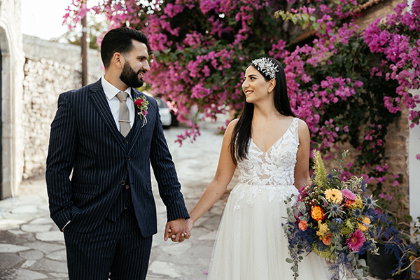 romantically-chic-wedding-nicosia-with-colorful-flowers_01
