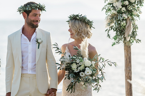 stunning-destination-wedding-naxos-olives-white-flowers_01