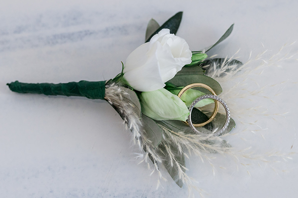 stunning-destination-wedding-naxos-olives-white-flowers_05