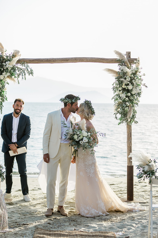stunning-destination-wedding-naxos-olives-white-flowers_40