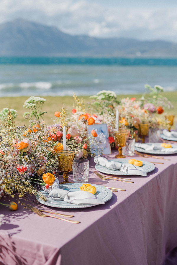colorful-wedding-table-decoration-ideas-lush-florals_13
