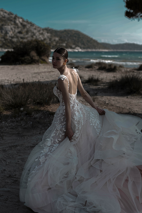 etherial-wedding-gowns-dreamy-look_17