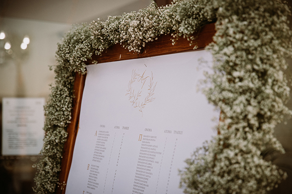 dreamy-wedding-nicosia-stunning-floral-design-white-flowers-eucalyptus_40