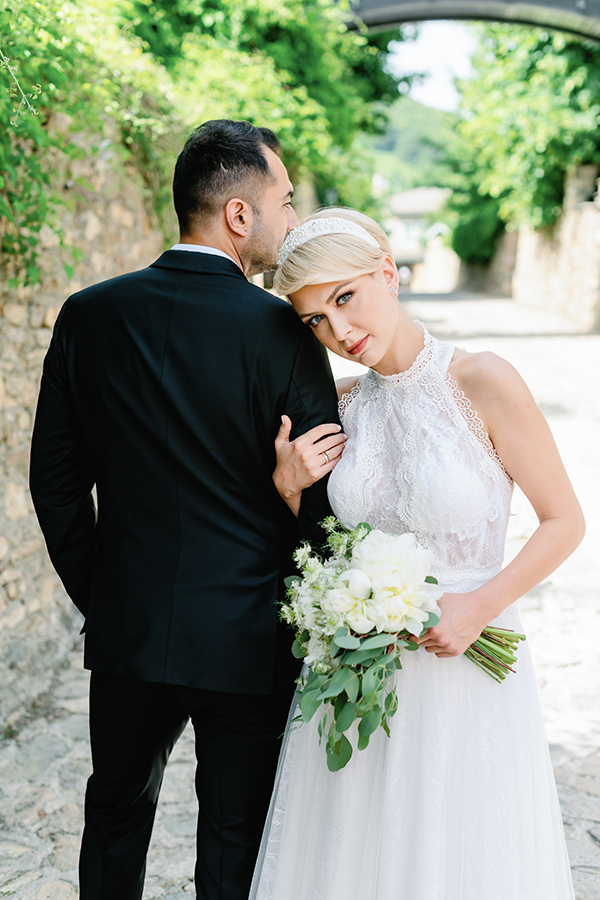 fairytale-wedding-thessaloniki-white-peonies-greenery_06