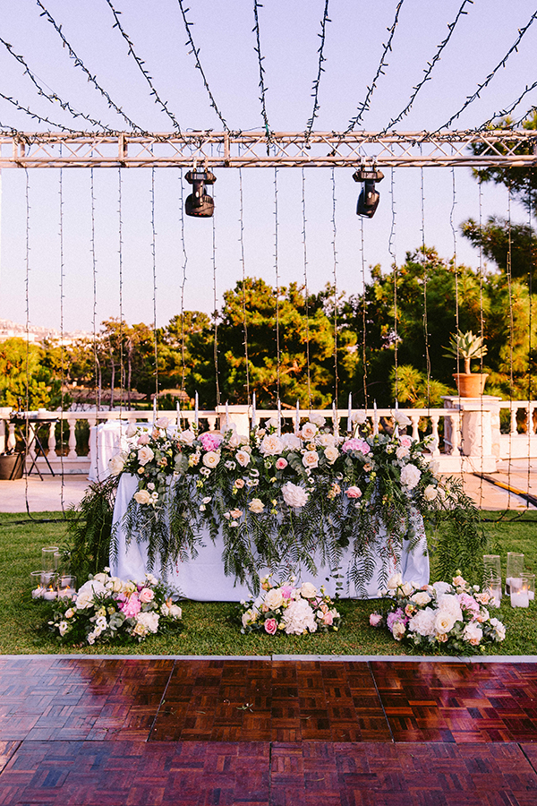 luxurious-wedding-romantic-florals-hydrangeas-roses_26