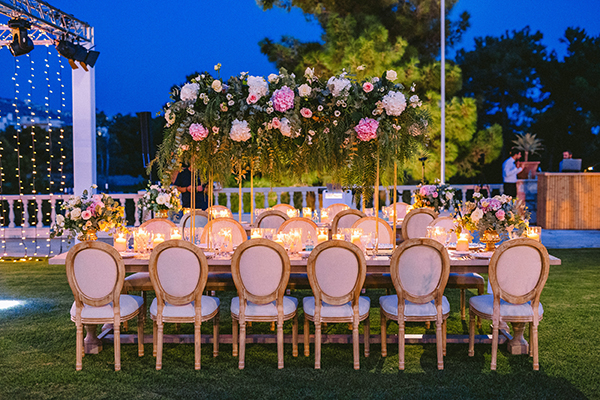 luxurious-wedding-romantic-florals-hydrangeas-roses_37