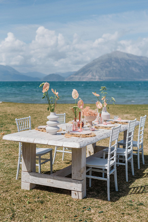 minimal-wedding-table-decoration-ideas-calla-lillies_02