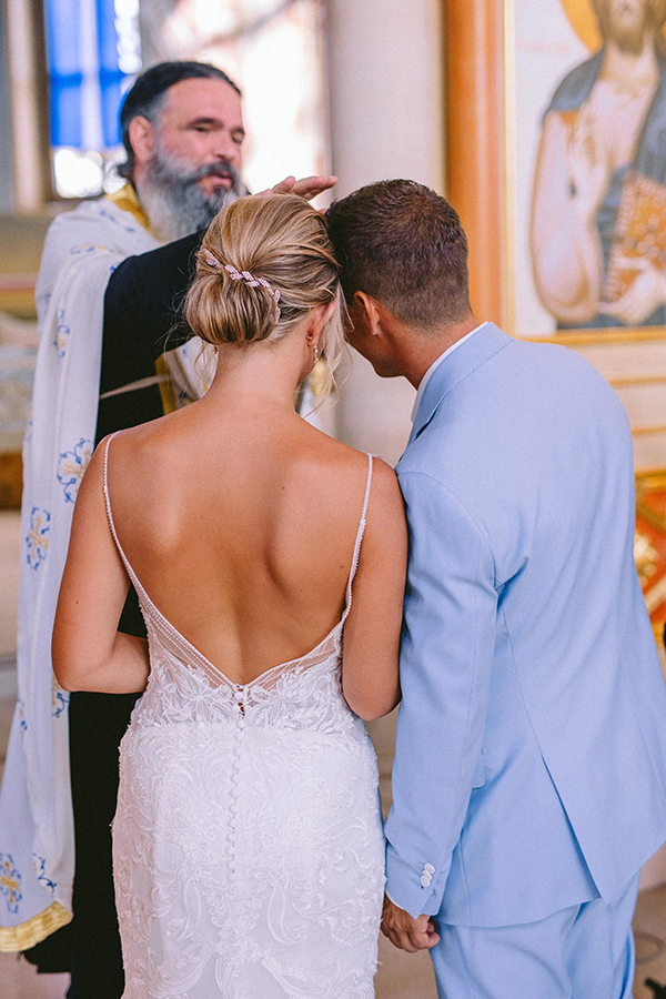 modern-summer-wedding-athens-fuchsia-bougainvillea-elegant-details_36