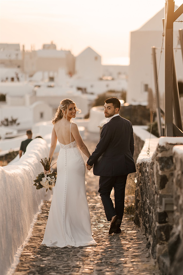 utterly-romantic-destination-wedding-santorini-white-roses-elegant-details_29