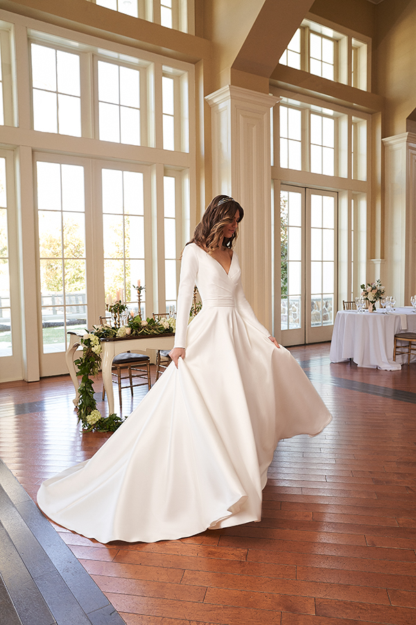 dreamy-wedding-gowns-justin-alexander-unique-bridal-look_07