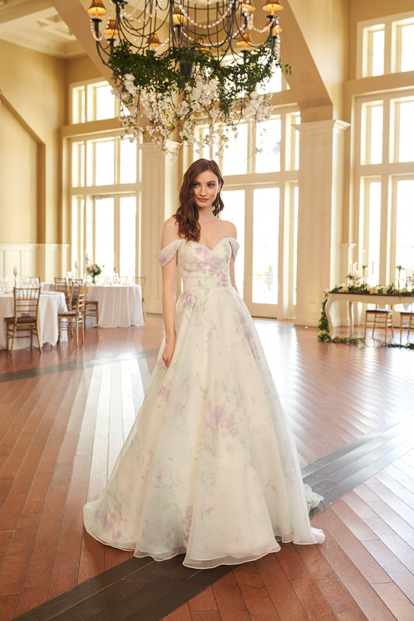 dreamy-wedding-gowns-justin-alexander-unique-bridal-look_30