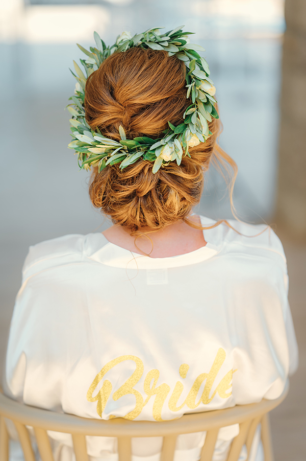 pretty-summer-wedding-rhodes-olive-white-florals_16