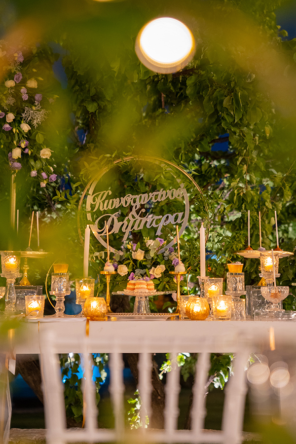 romantic-outdoor-wedding-decoration-ideas-candles-flowers_03x