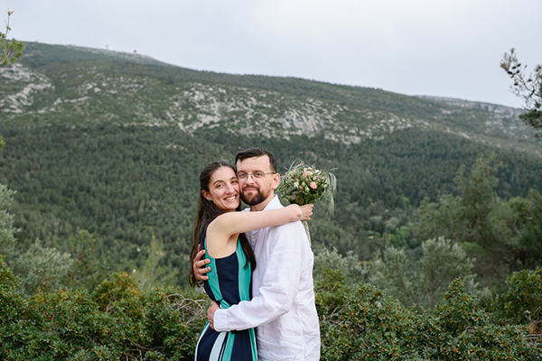 Ανοιξιάτικος πολιτικός γάμος σε καταπράσινο τοπίο │ Ana & Mark