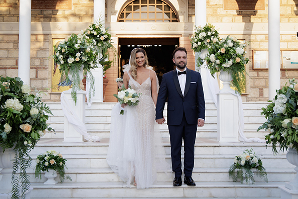 Lovely καλοκαιρινός γάμος στην Αθήνα με λουλούδια σε λευκές και κίτρινες αποχρώσεις │ Ζωή & Σωτήρης