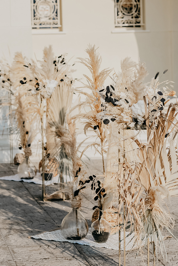 boho-inspired-wedding-decoration-ideas-dried-flowers-black-touches_02