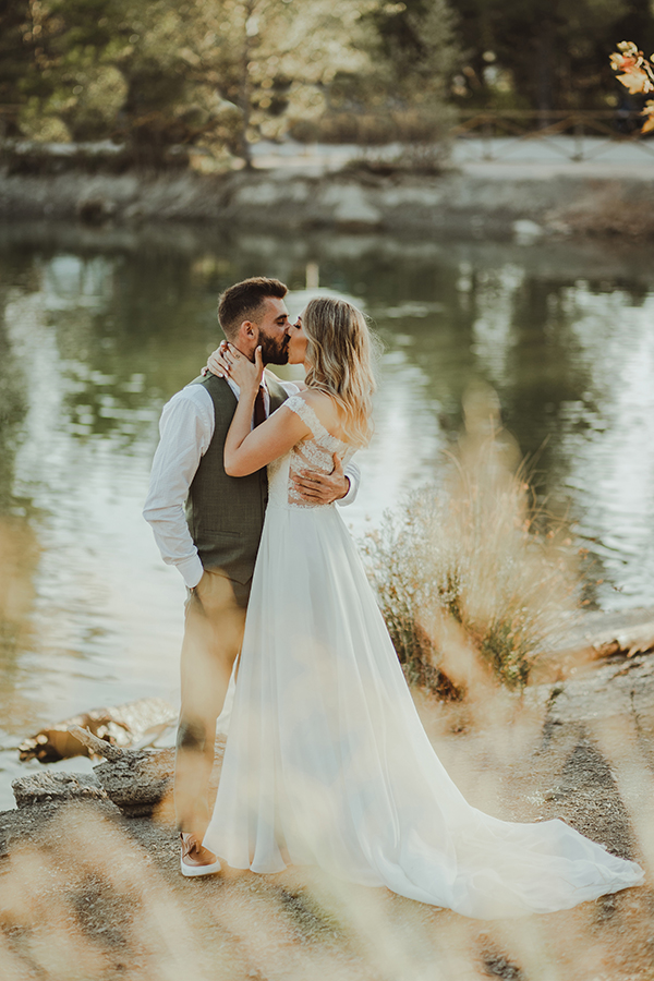 romantic-wedding-athens-white-hydrangeas-eucalyptus_04