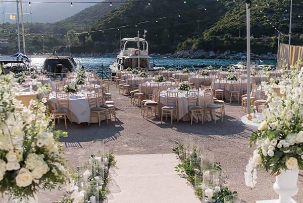 impressive-summer-wedding-lakonia-lush-floral-arrangments_33