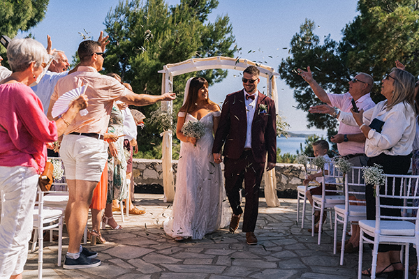 Lovely καλοκαιρινός γάμος στη Σκιάθο με μαγευτικά στιγμιότυπα │ Gemma & Danny