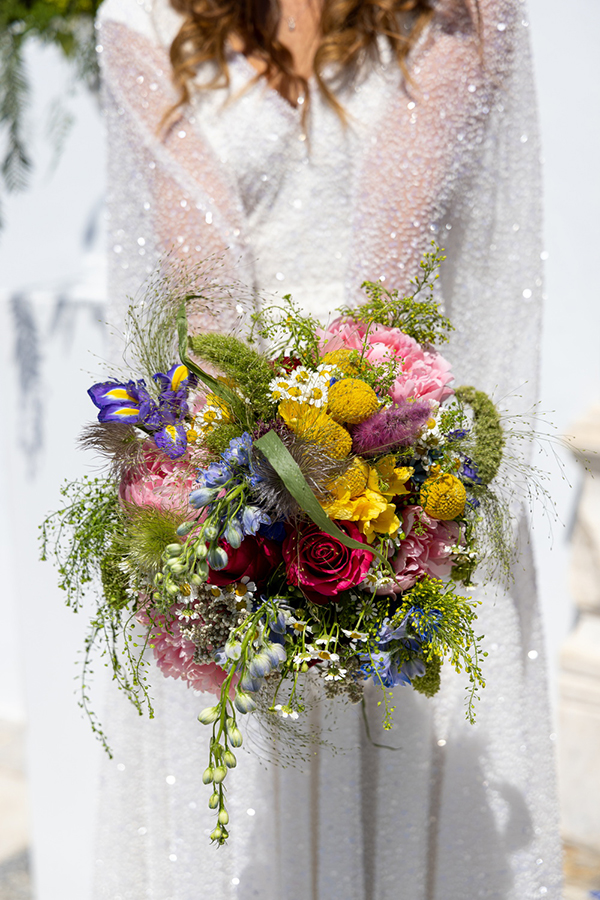 rustic-spring-wedding-tinos-island-colorful-flowers_02x