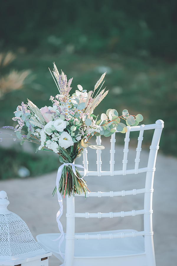 spring-wedding-boho-style-field-chamomile-lavenders_12