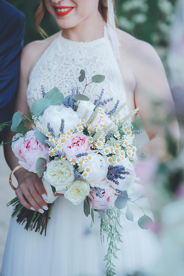 spring-wedding-boho-style-field-chamomile-lavenders_17x