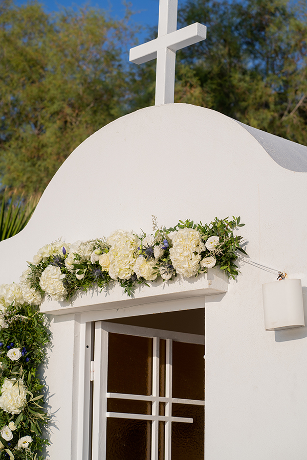 summer-wedding-athens-white-blooms-modern-touches_16