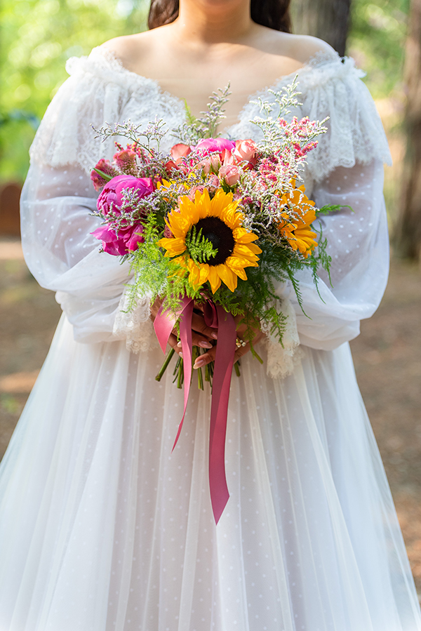 beautiful-spring-wedding-evgenios-hills-lush-florals-arrangments_03