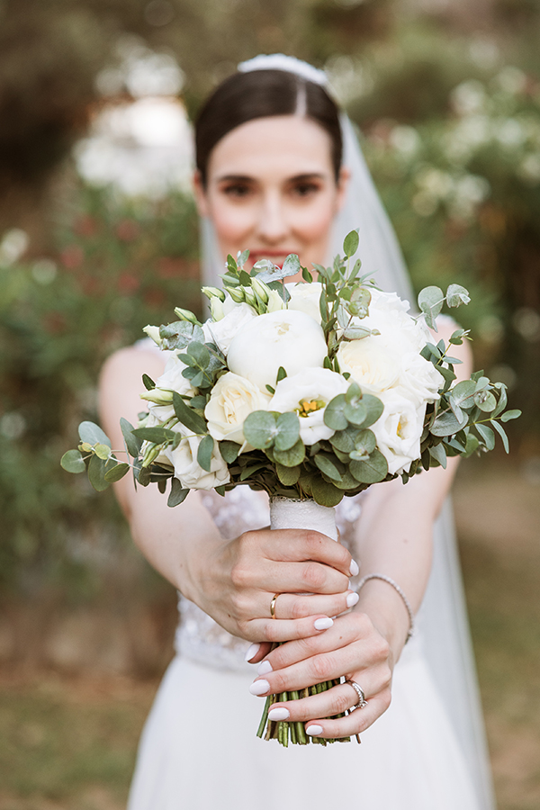 beautiful-summer-wedding-athens-romantic-white-blooms_15