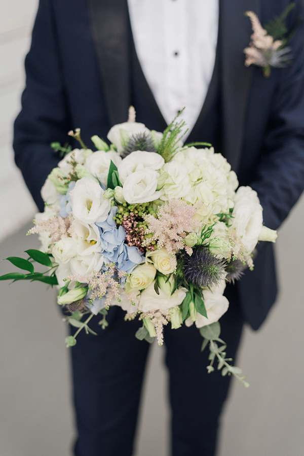 modern-fall-wedding-athens-florals-light-blue-purple-hues_16