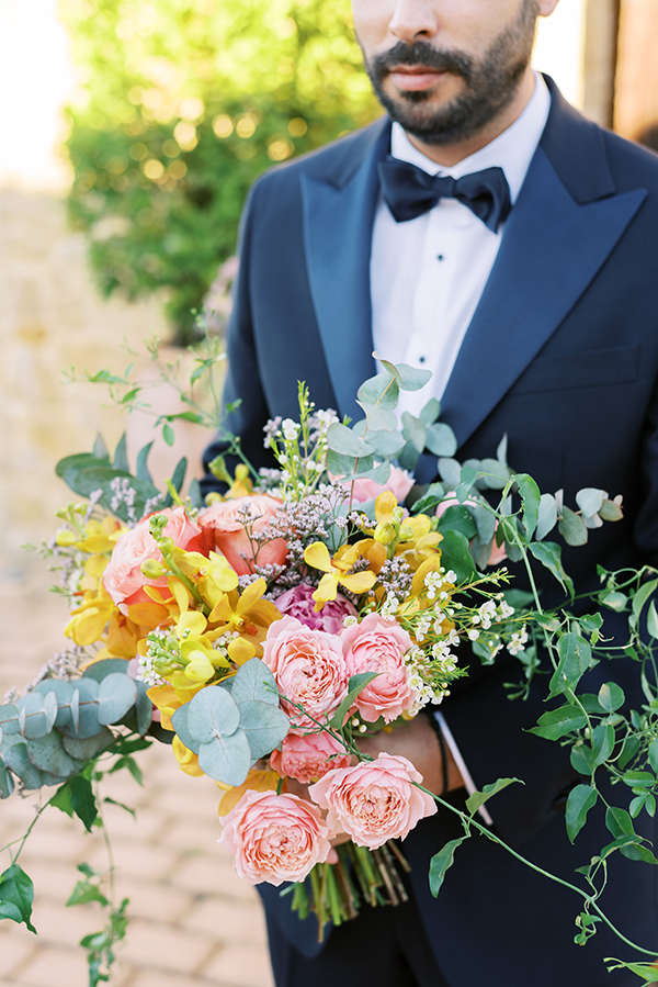 rustic-summer-wedding-athens-impressive-florals-various-hues_33