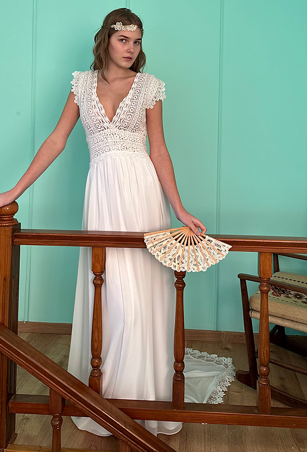 boho-wedding-gowns-celia-dragouni-stylish-bridal-look_14