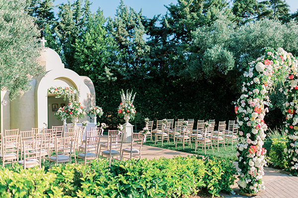 elegant-summer-wedding-ktima-orizontes-impressive-floral-arrangments_18
