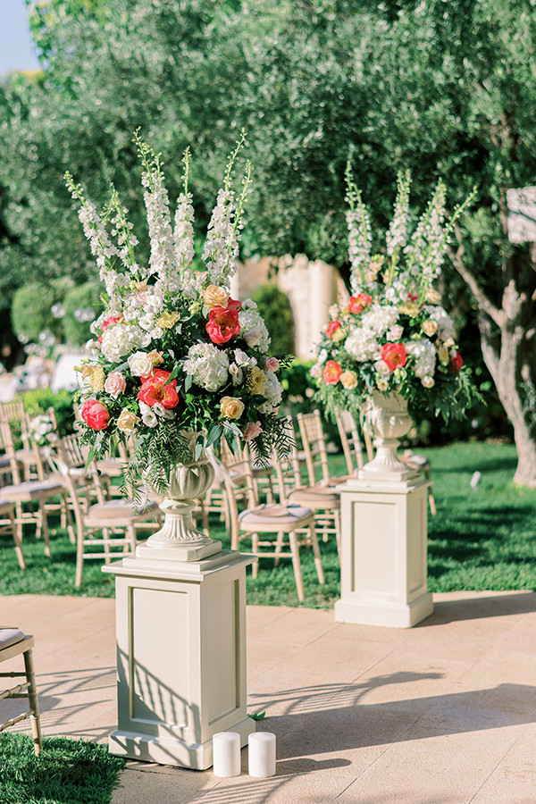elegant-summer-wedding-ktima-orizontes-impressive-floral-arrangments_19