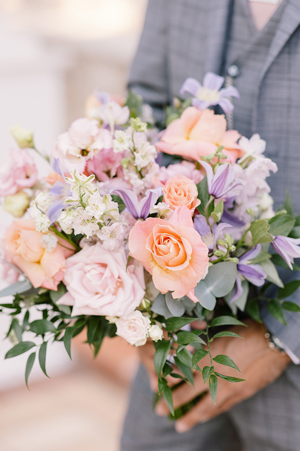 elegant-wedding-thessaloniki-beautiful-florals-light-romantic-hues_34x