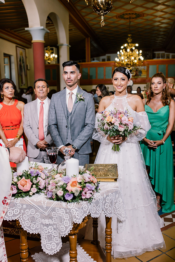 elegant-wedding-thessaloniki-beautiful-florals-light-romantic-hues_55
