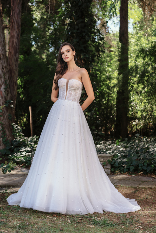 impressive-wedding-gown-costantino-bride-stunning-bridal-look_23