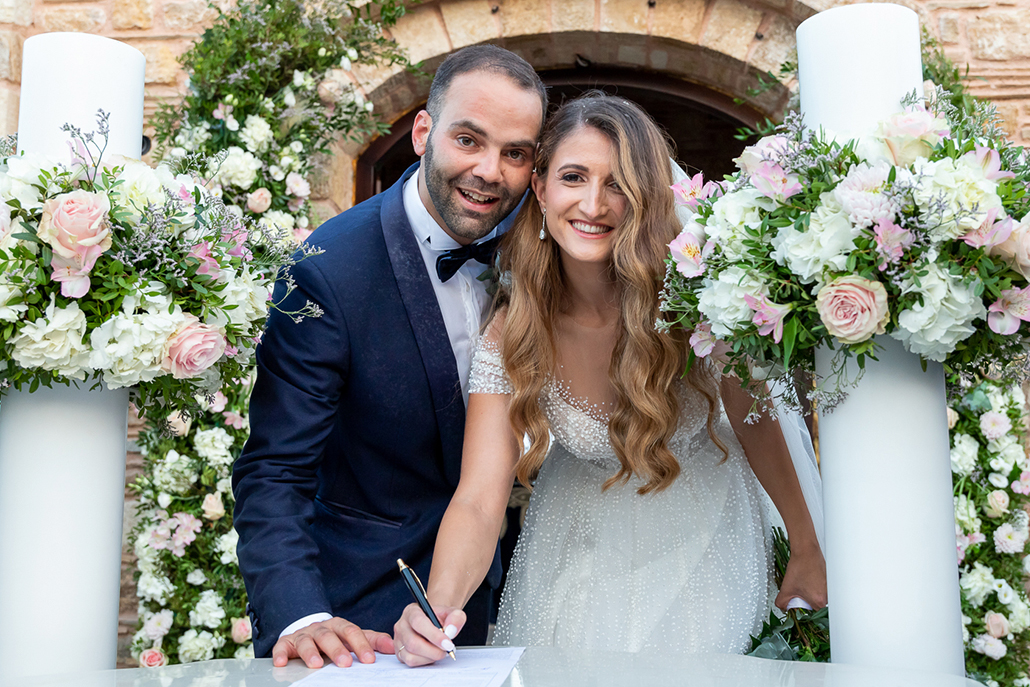Lovely romantic γάμος στην Αθήνα με τριαντάφυλλα και ορτανσίες σε απαλές αποχρώσεις │ Μαρία & Γιώργος