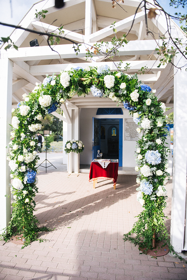 lovely-wedding-thessaloniki-white-light-blue-hydrangeas_14