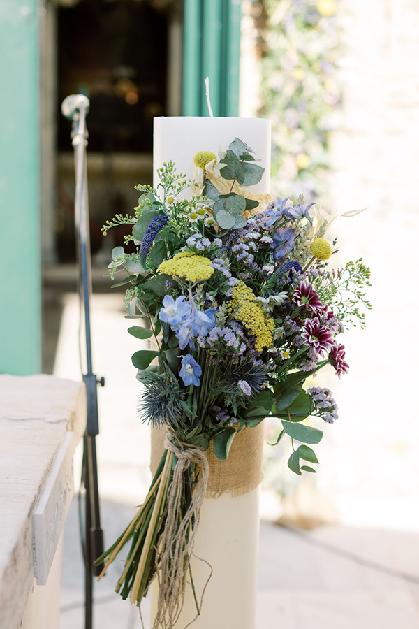 rustic-chic-wedding-impressive-floral-arrangments-magic-lighting_13