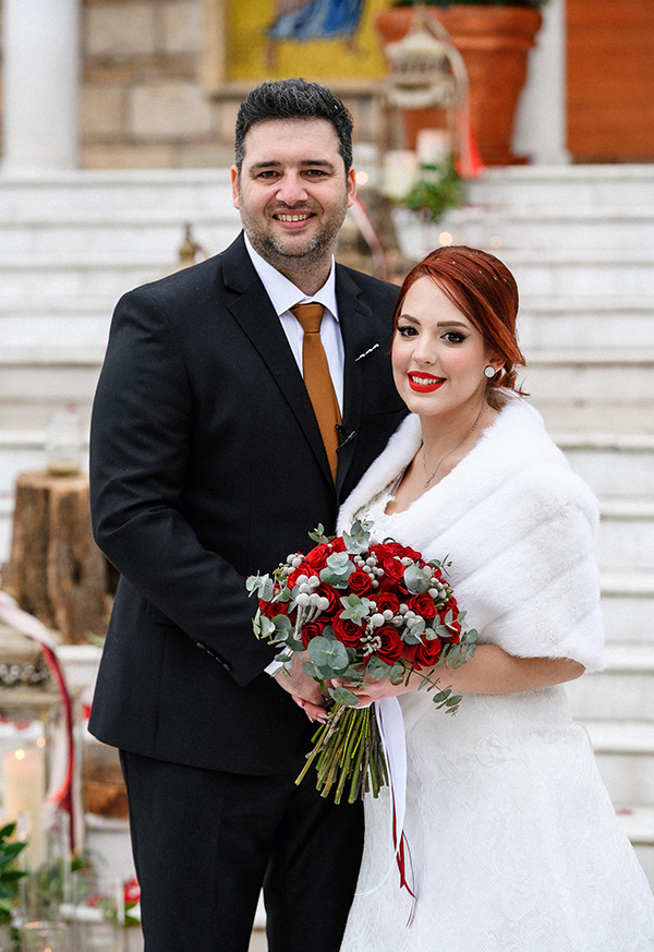 beautiful-winter-wedding-athens-red-roses_23