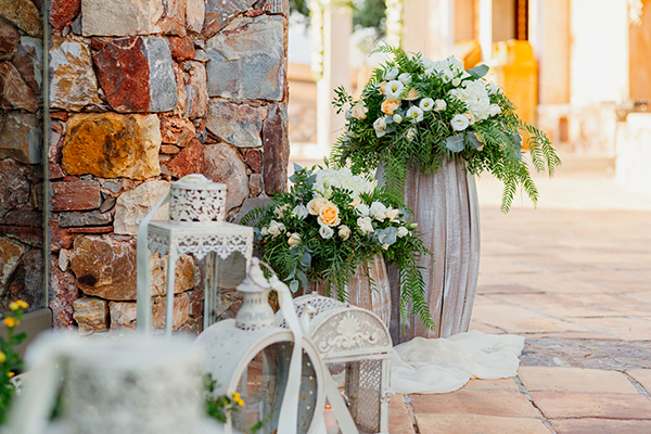 chic-summer-wedding-ktima-laas-peach-roses-white-lycianthous_23
