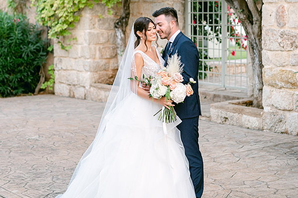 Ένας ολάνθιστος γάμος στην Αθήνα με ρομαντικές λεπτομέρειες και παστέλ αποχρώσεις │ Eλένη & Αλέξανδρος
